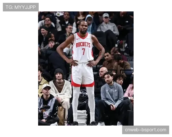 火箭申京复出战再次崴脚伤退，独行侠浓眉率队取胜