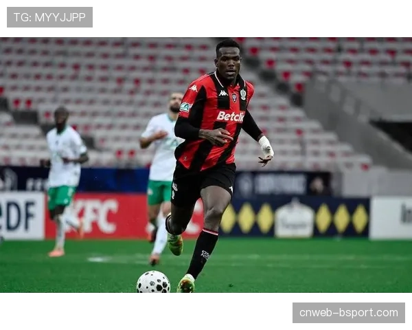 尼斯1-1斯特拉斯堡，瓦希替补登场助攻扳平比分