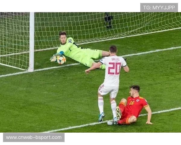 索博斯洛伊任意球中柱，利物浦错失绝杀